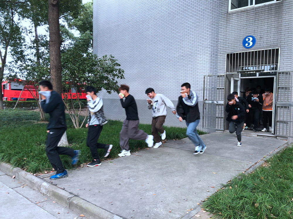 61988AFA24B9CDBC0EE3E1EA4C7503B0_副本.png